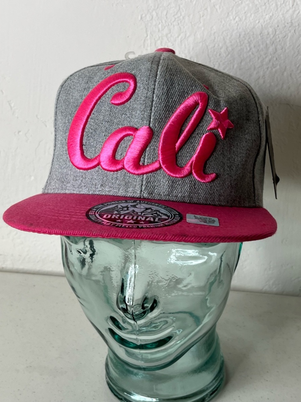 Designers Originals Grey and Pink 'Cali' Snapback Hat
